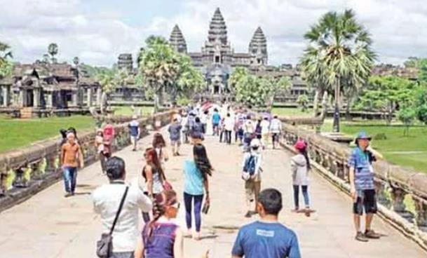 今年头7个月进入柬埔寨国家的游客人数已超过300万名